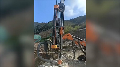 Буровая установка KT7D DTH на рабочем участке